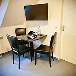Kaiserswerth Frühstückspension 3*