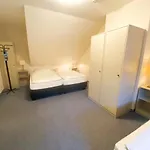 Kaiserswerth Frühstückspension 3*